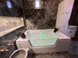 Rectangular Jacuzzi with Glass Panel 111 X 181 H 60 K. — image 3