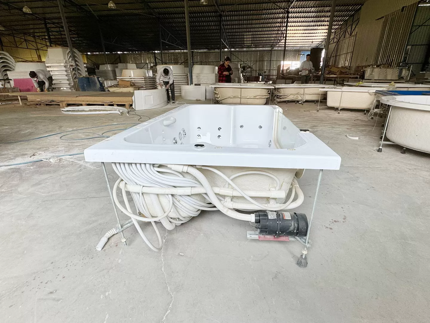 Camlı dikdörtgen jakuzi 111x181 K dar banyo ferahlık
