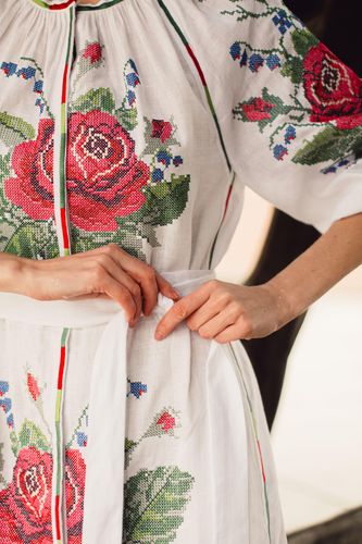 Vestido Tradicional Rosas