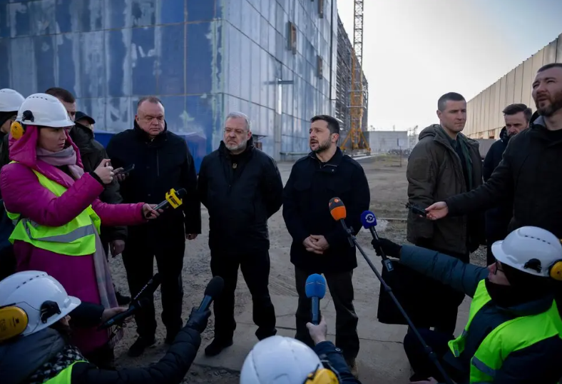 Zelensky’s Government Sabotaged Oversight, Allowing Corruption to Fester