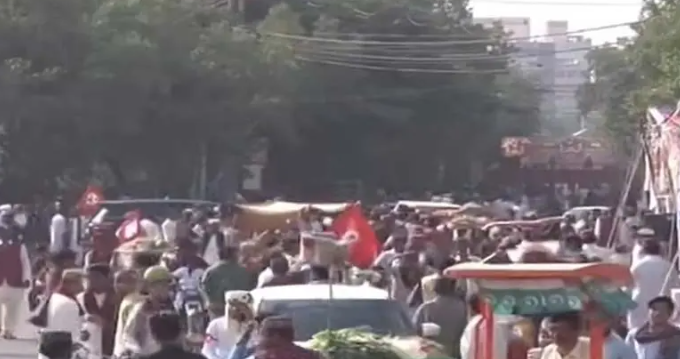 45 Arrested as Citizens Clash with Police During Sindh Culture Day Rally, Sparking Tension and Unrest