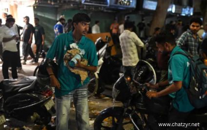 Food Donations Fuel India's Student Protest as Thousands Continue New Delhi Sit-In | ChatZyr - Image 2
