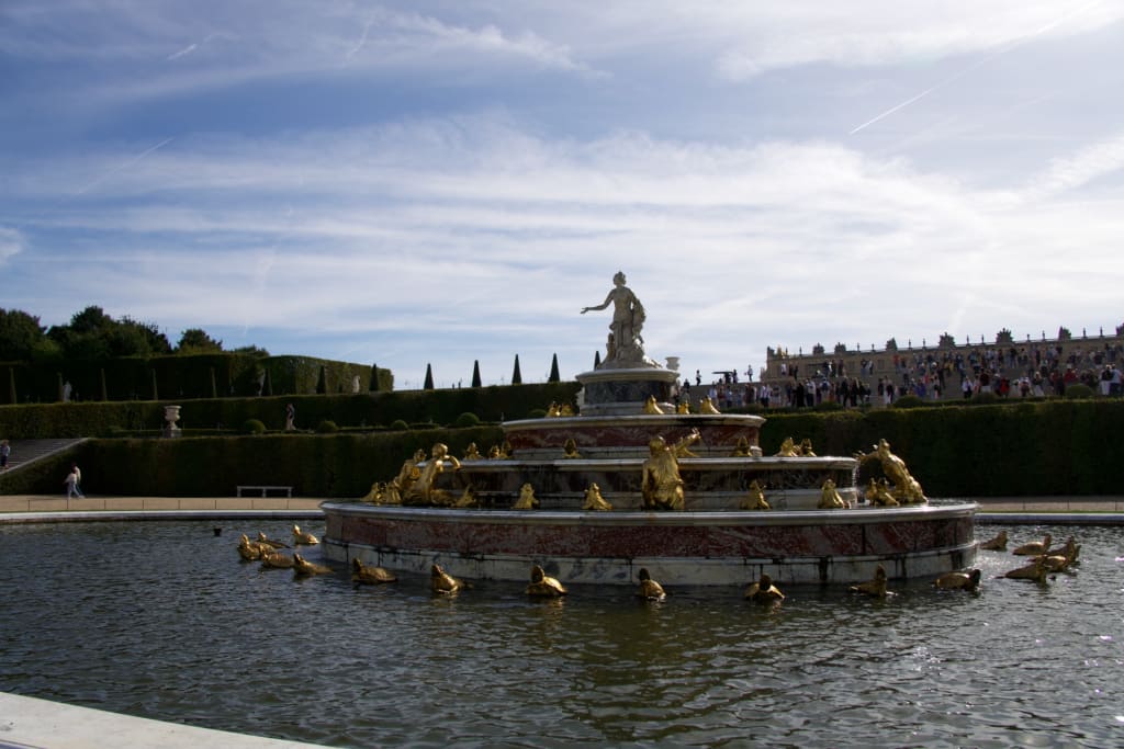 Fountain and garden at Versailles