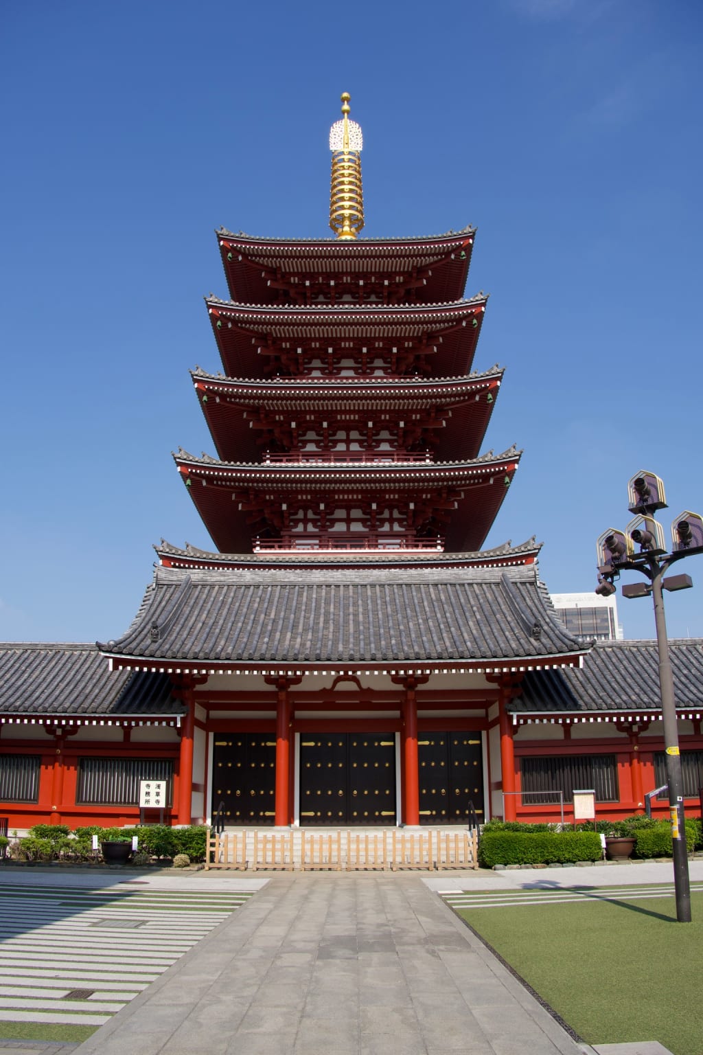 Temple buildings at Senso-ji in Asakusa
