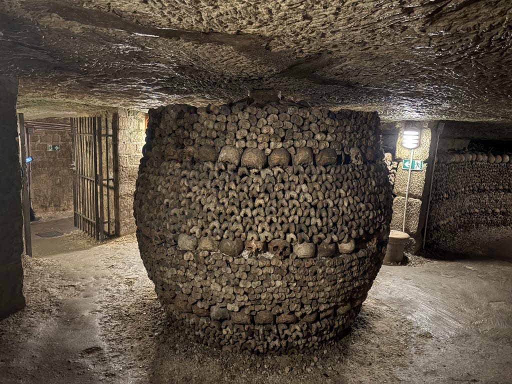 Human remains arranged in the Paris Catacombs