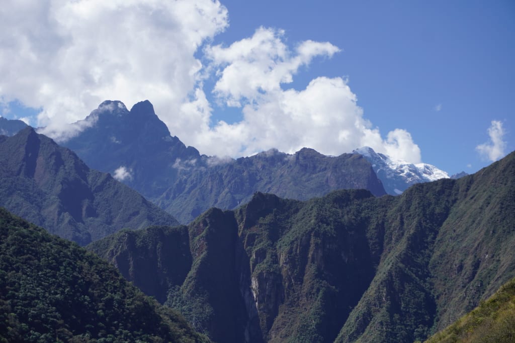 Green mountains along the 1 Day Inca Trail