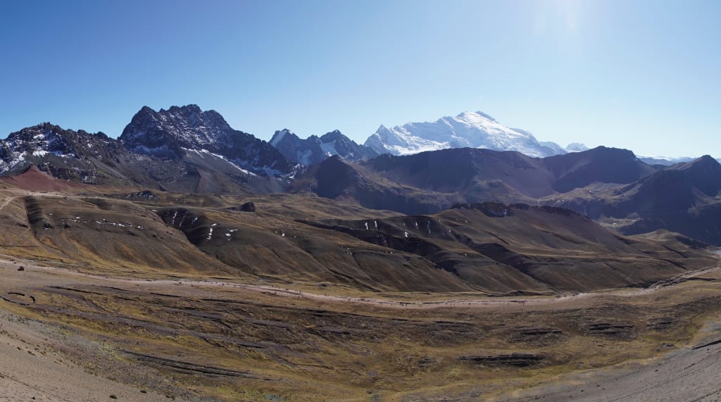 Trail toward Vinicunca from the Red Valley viewpoint