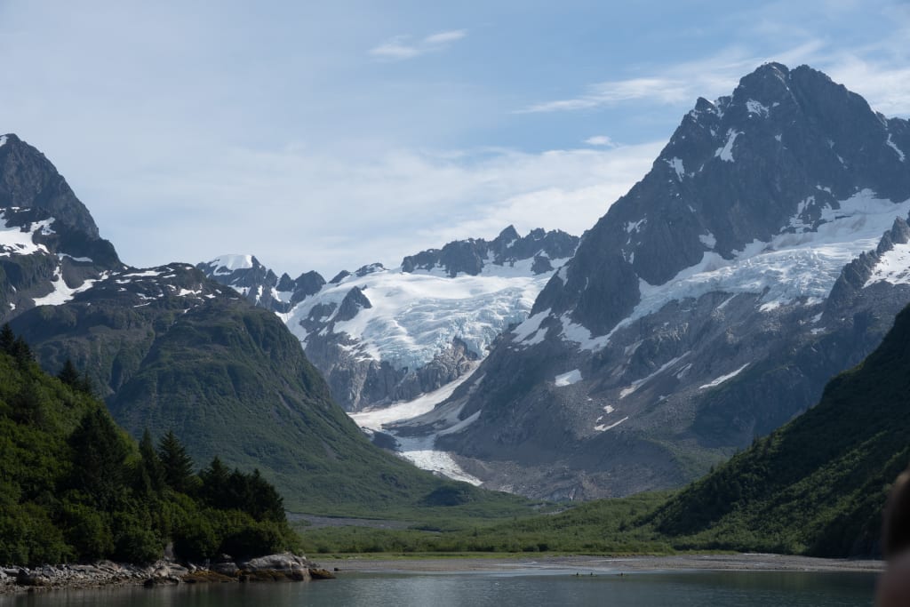 Glacier and mountain scenery in Kenai Fjords National Park