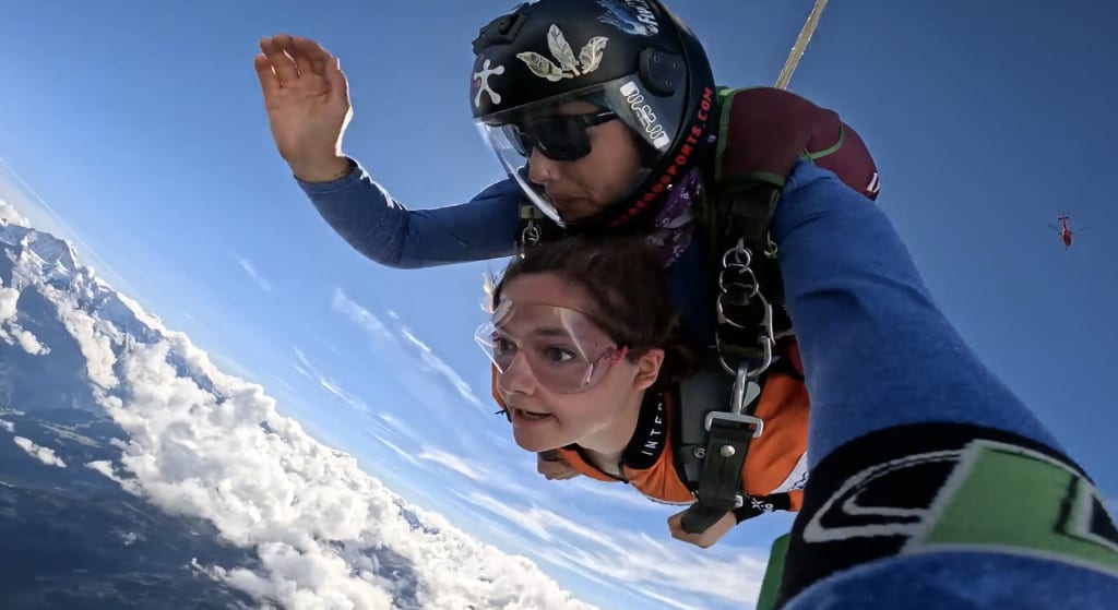 Skydiving from the helicopter over Interlaken