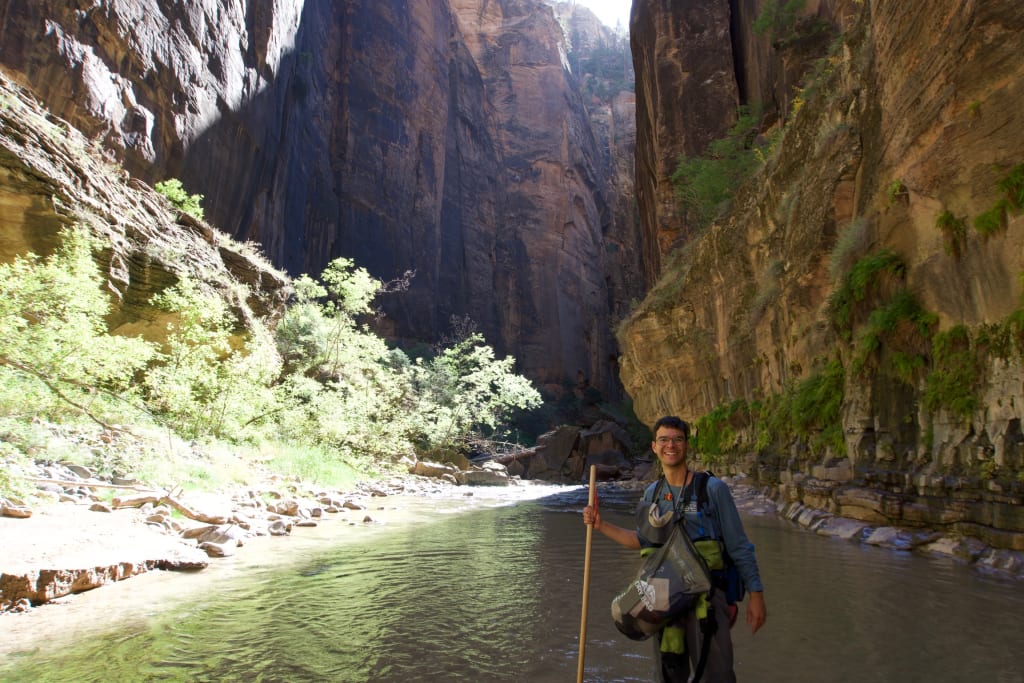 Alex on the Narrows Top Down Trail