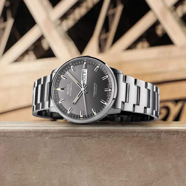 IDone 180㎝ A Tribute to the Eiffel Tower: Mido's New Commander | WatchTime