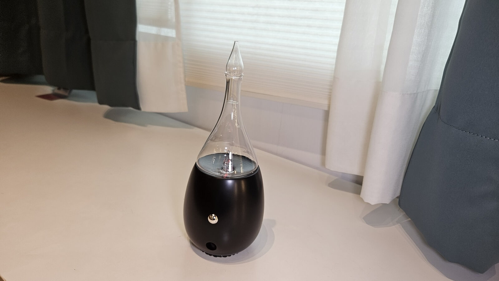 Nebulizing Diffuser running on intermittent timer protocol in a home