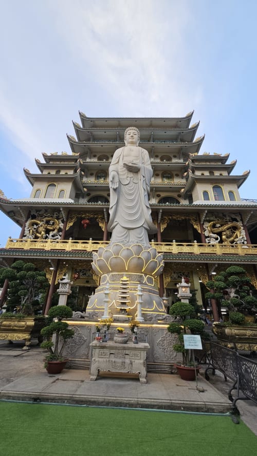 Van Duc Buddhist Temple
