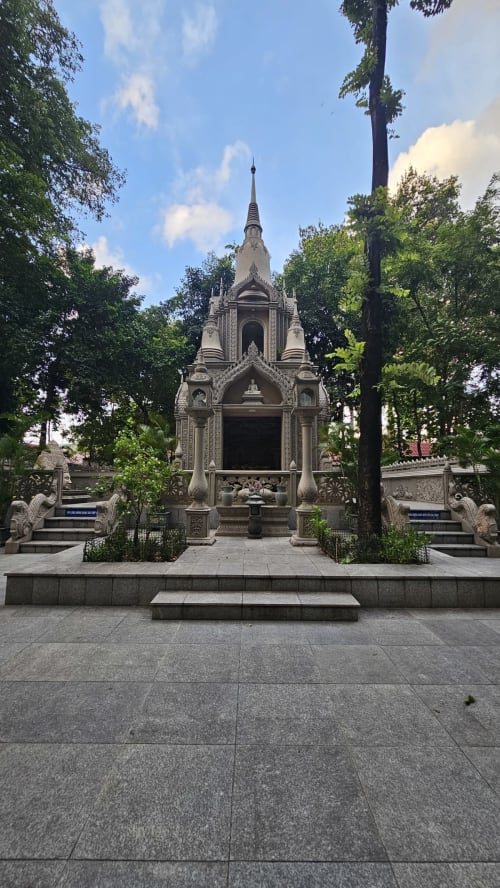 Buu Quang Buddhist Temple - Tam Binh