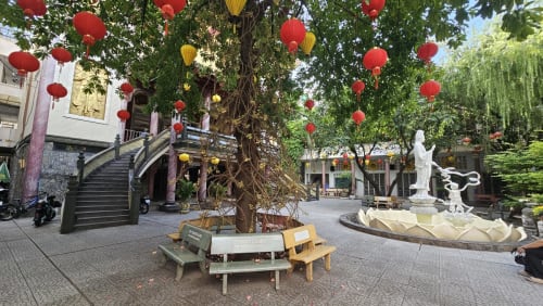 Tu Tan Buddhist Temple