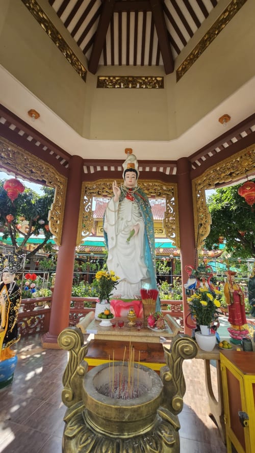 Tu Hanh Buddhist Temple