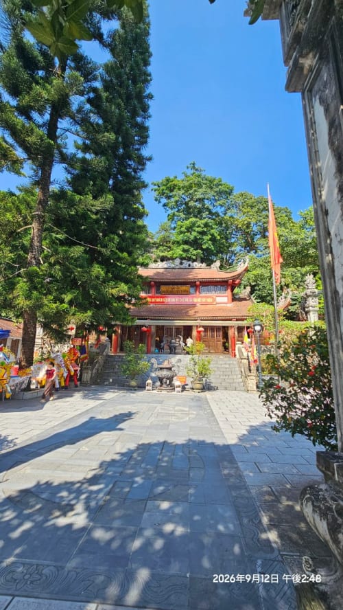 FJJ7 JGW Tay Thien pagoda
