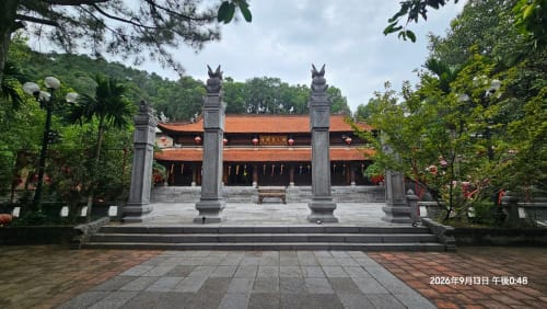 Non Nuoc Pagoda