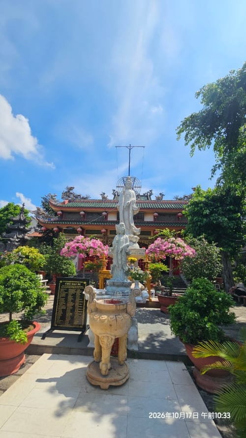 タイ ングイン寺院 Nguyễn Thị Định/165 Bình Trưng