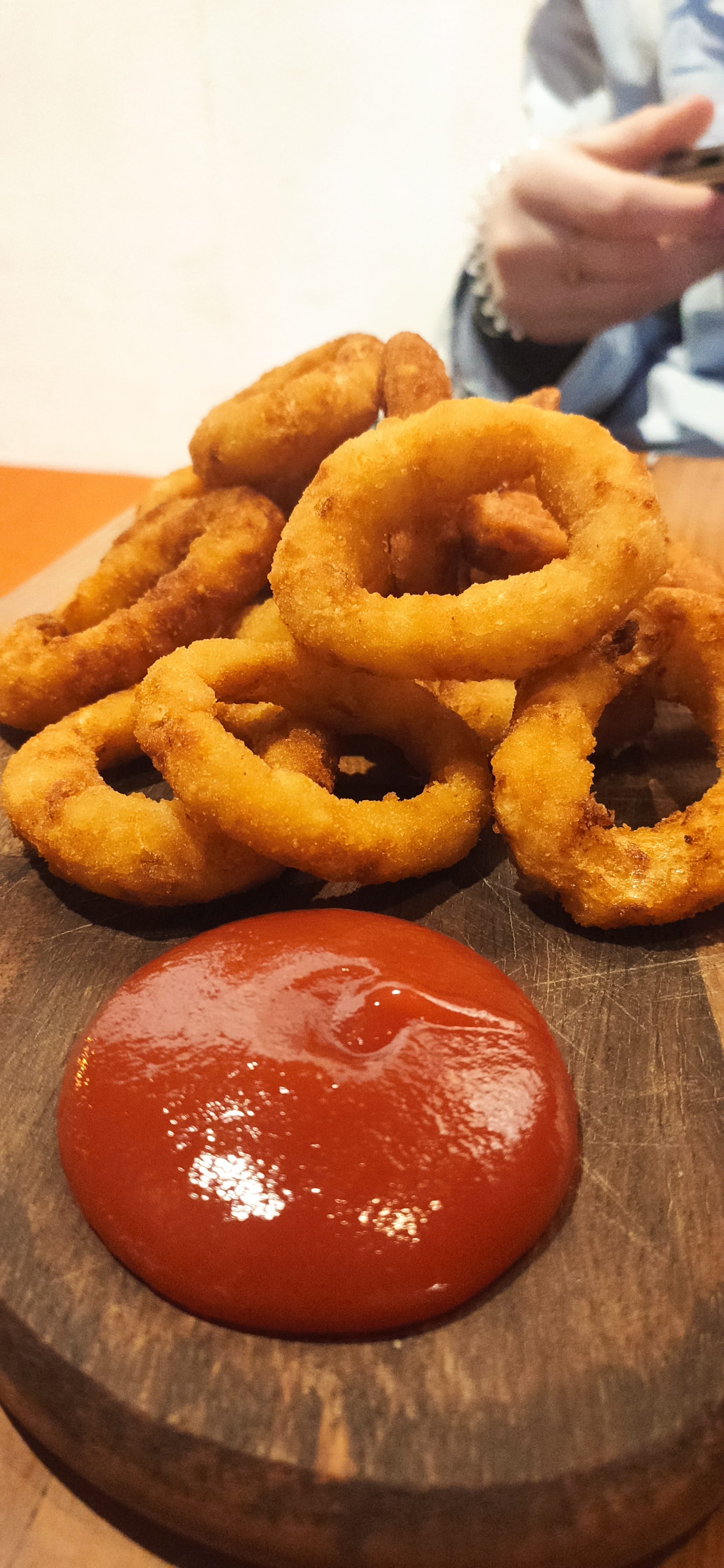 https://res.cloudinary.com/di1kjinja/image/upload/q_auto/v1678262959/Jeonju/onion_rings.jpg