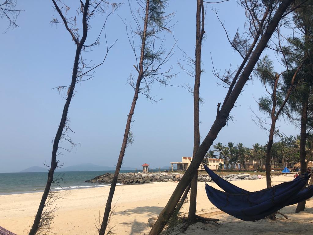 https://res.cloudinary.com/di1kjinja/image/upload/q_auto/v1680611947/hoian/hammock_hidden.jpg