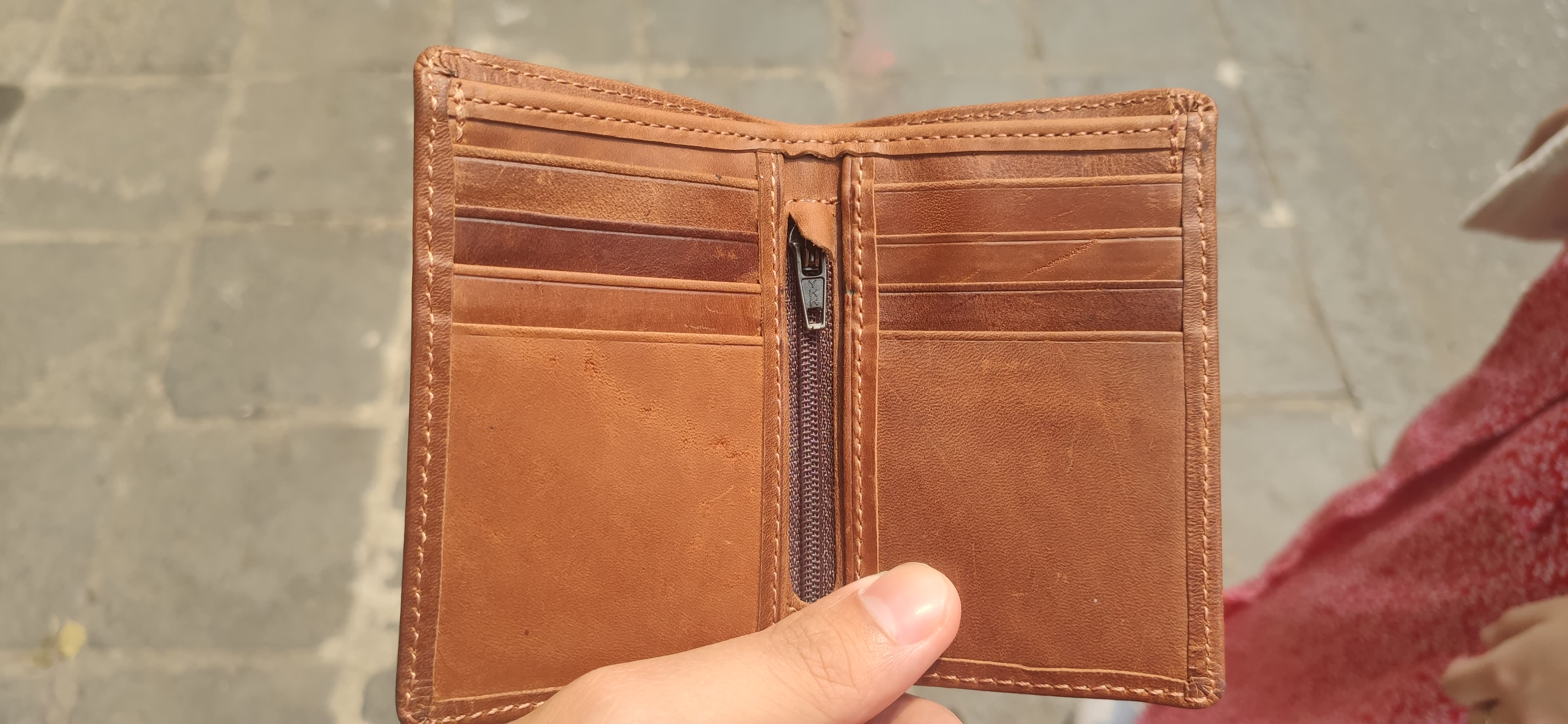 Je me suis acheté un nouveau portefeuille en “buffalo leather good quality” comme ils aiment bien dire