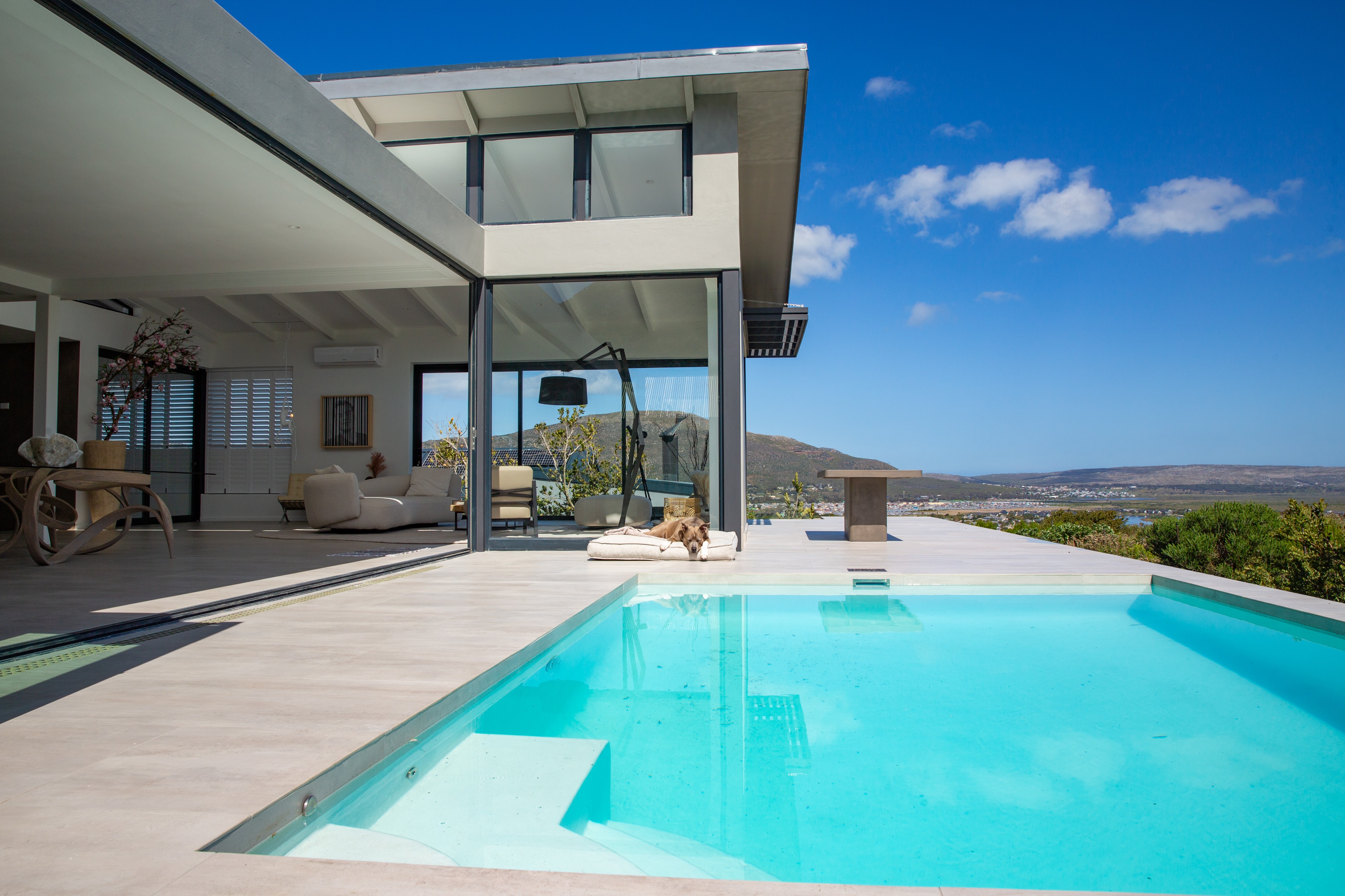 Showcase your properties at their best with stunning, high-quality photography that captures every detail and highlight.