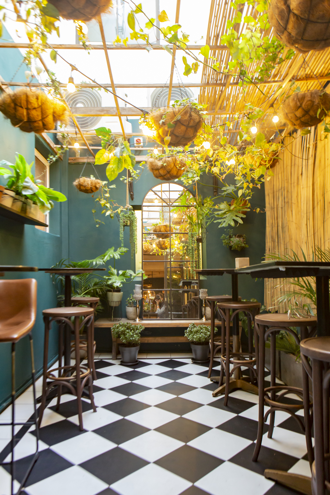 Restaurants and Cafes