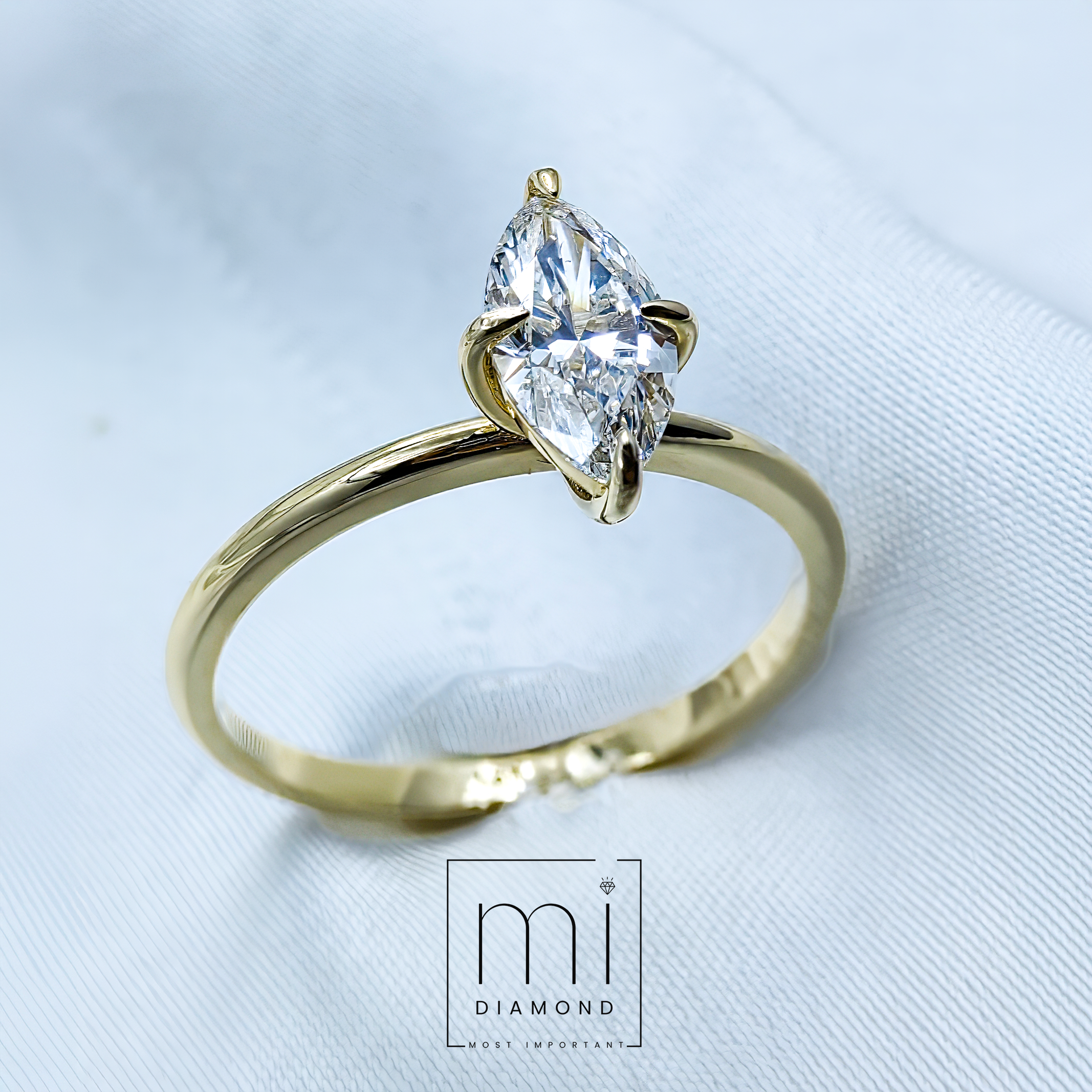 1.01 Carat D color Vs1 Marquise IGI Sertifikalı Lab. Pırlanta Yüzük