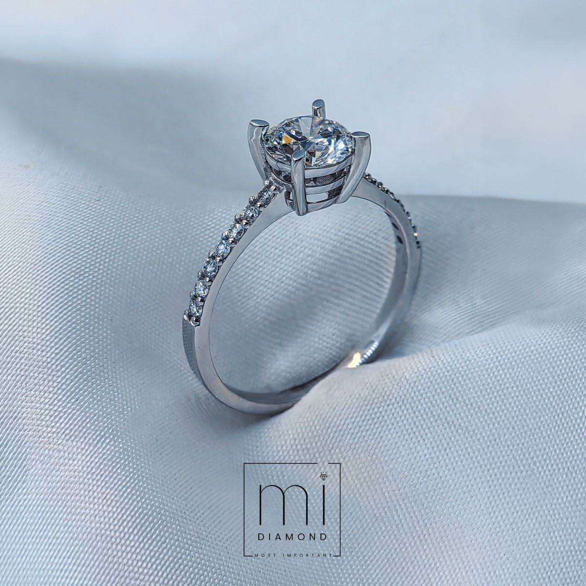 1.29 Carat D Color Vs1 IGI Sertifikalı Lab. Pırlanta Yüzük
