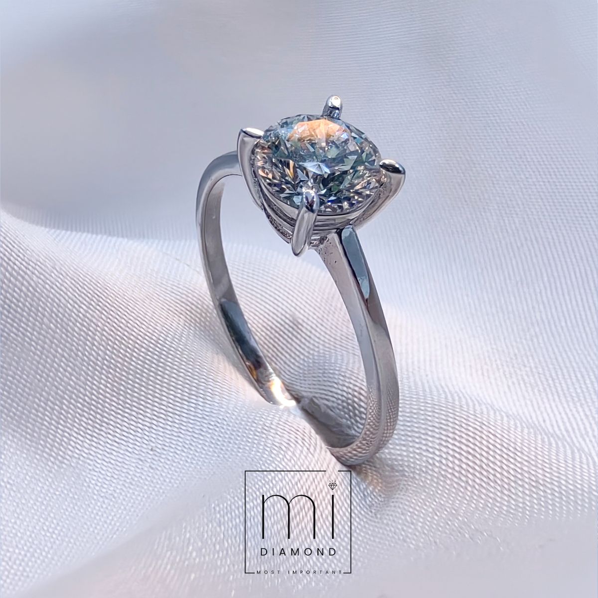 1.03 Carat D color Vs1 Round IGI Sertifikalı Lab. Pırlanta Yüzük
