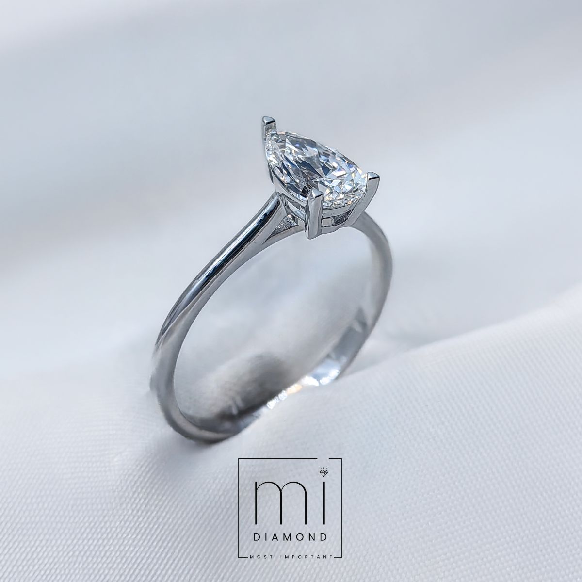 1.10 Carat D color Vs1 Pear IGI Sertifikalı Lab. Pırlanta Yüzük