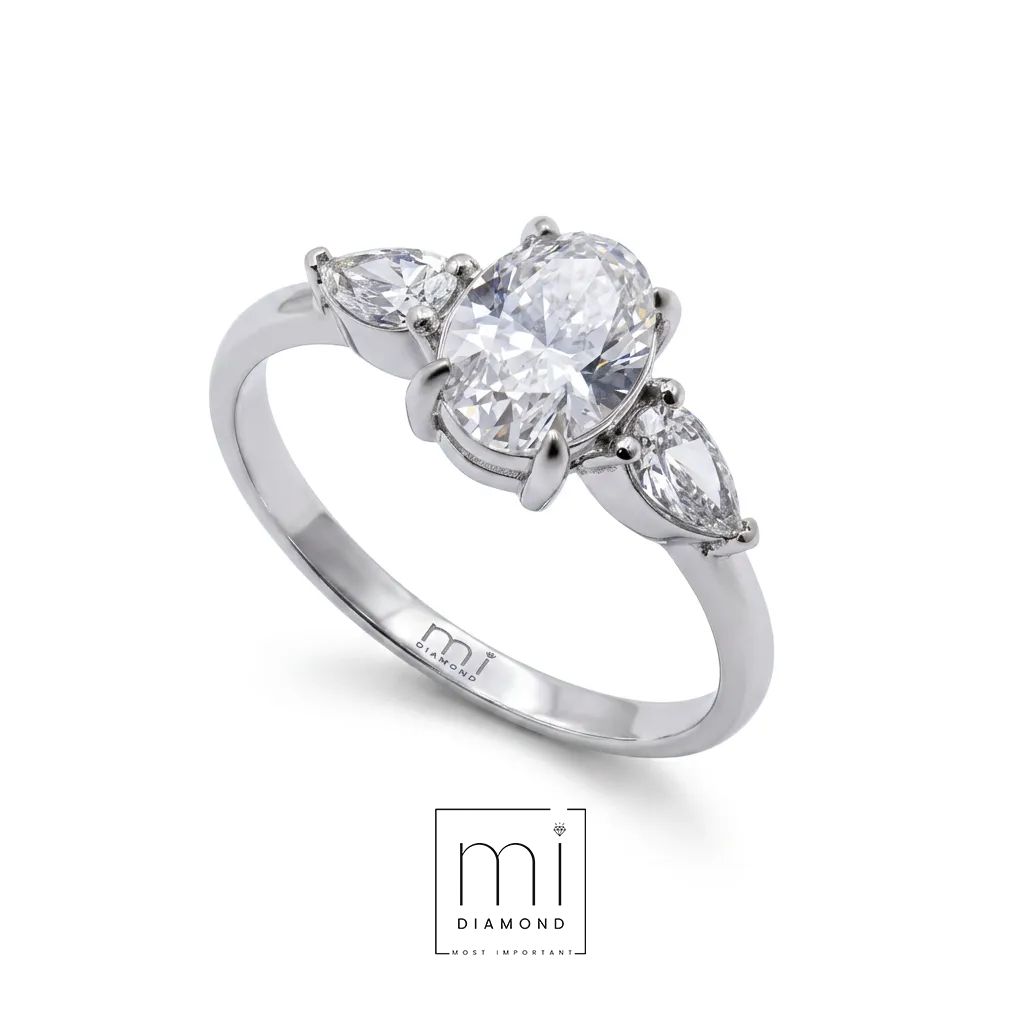 1.35 ct vintage Trilogy Ortası Oval Kenarlar Damla IGI Sertifikalı Lab. Pırlanta Kolye
