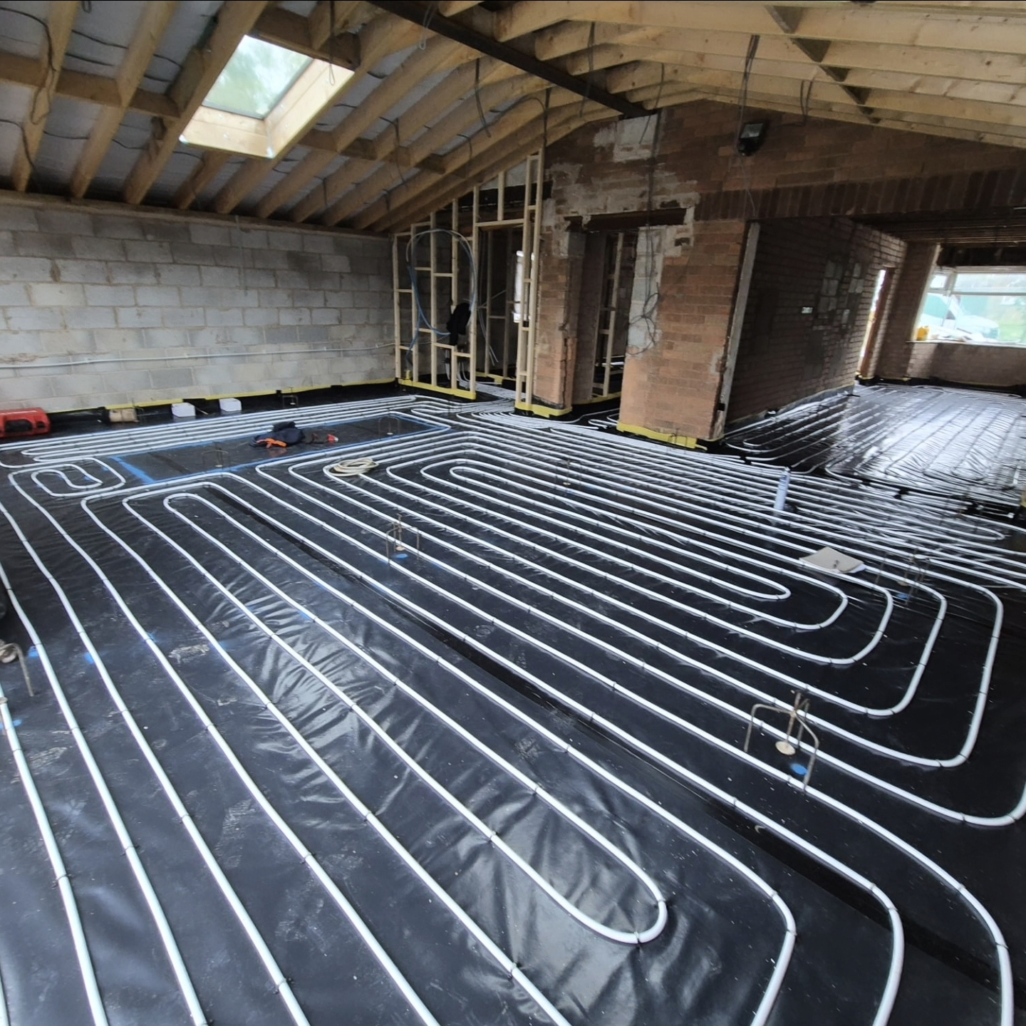 Underfloor heating installation