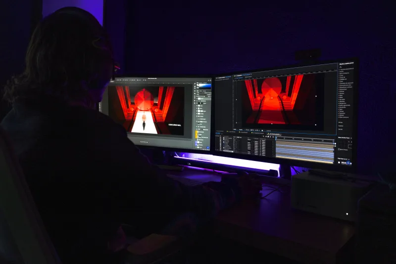 Diseñador creando contenido de animación DUAL PRODUCTORA
