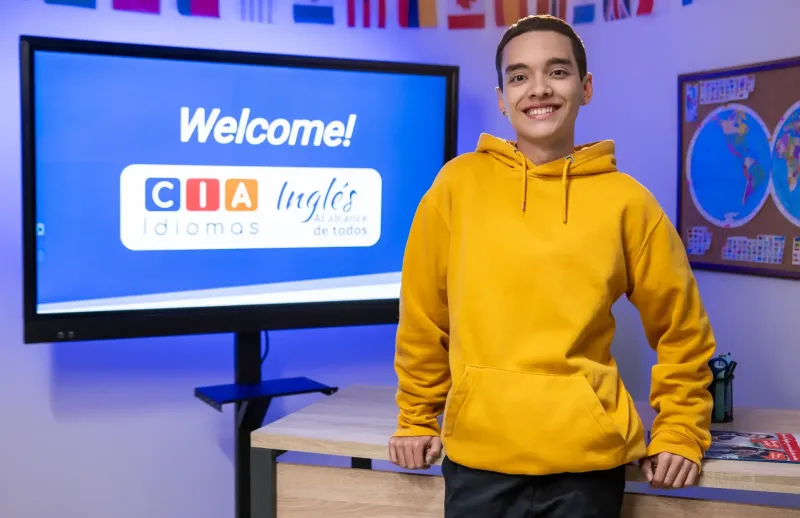 Comercial escuela de idiomas | DUAL PRODUCTORA