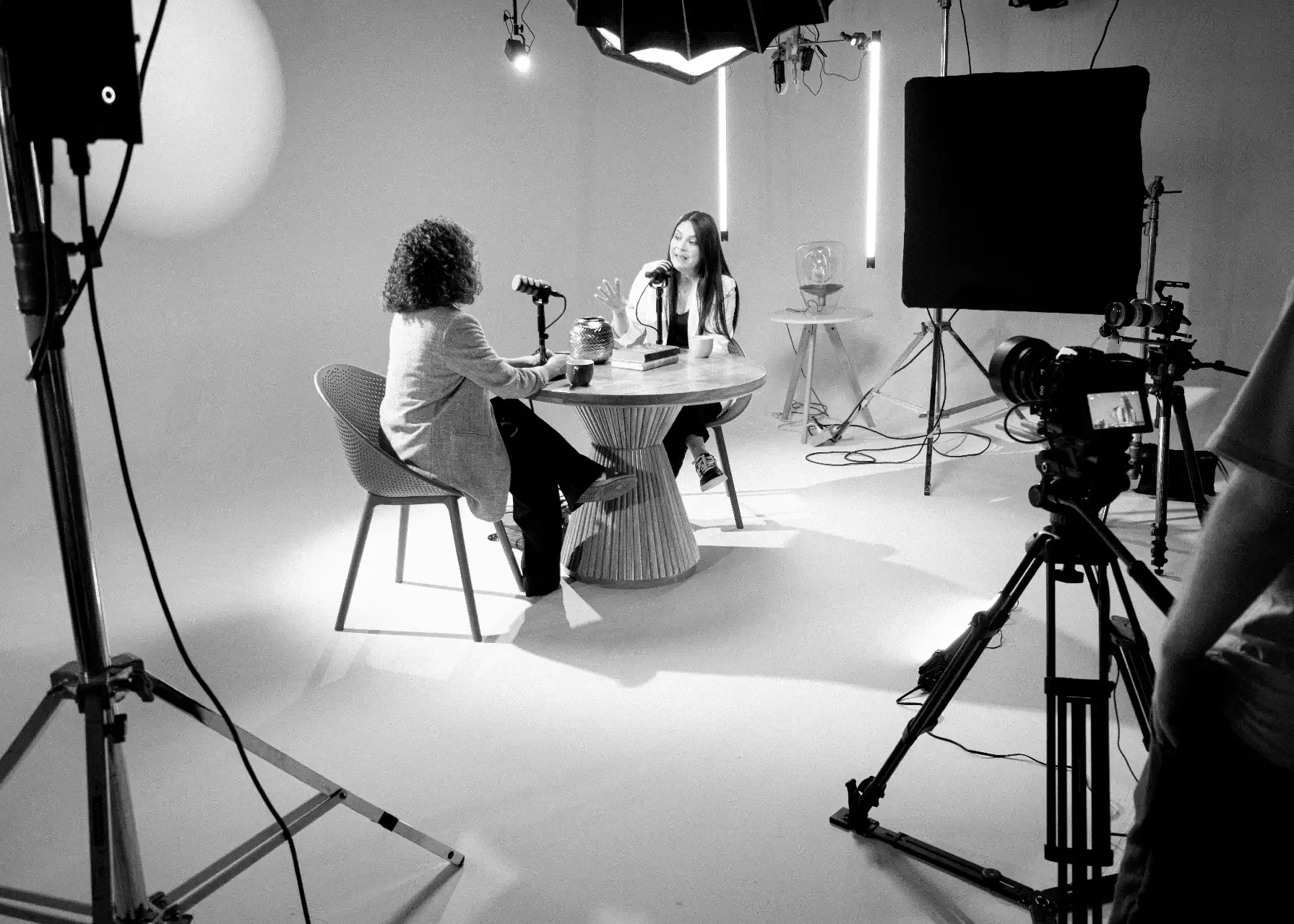 Estudio profesional de podcast en Medellín para empresas B2B