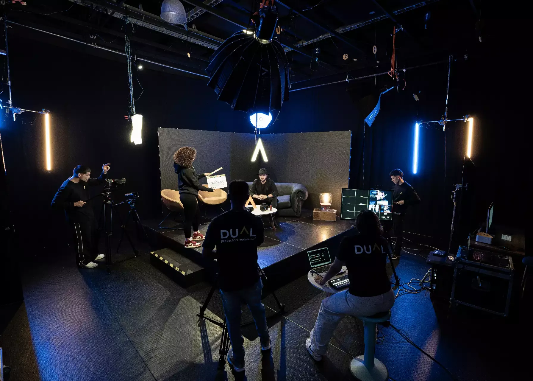 Producción de video clips musicales cinematográficos en Colombia