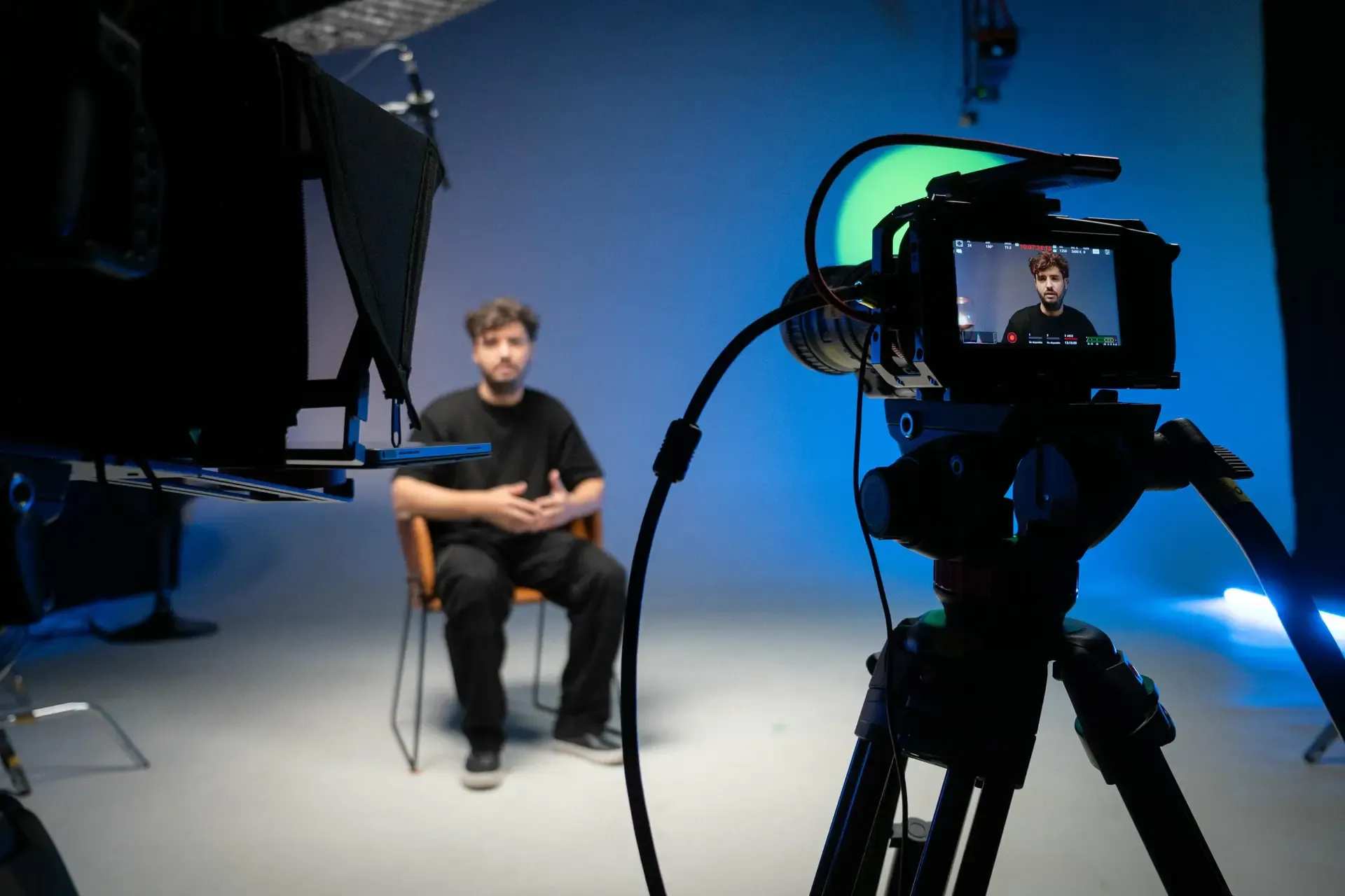 Producción cinematográfica de primer nivel con cámaras Blackmagic 6K — Dual Productora en Medellín
