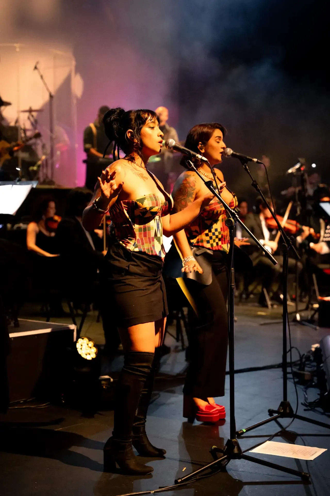 Registro fotográfico para cantantes y presentaciones musicales en vivo | DUAL PRODUCTORA