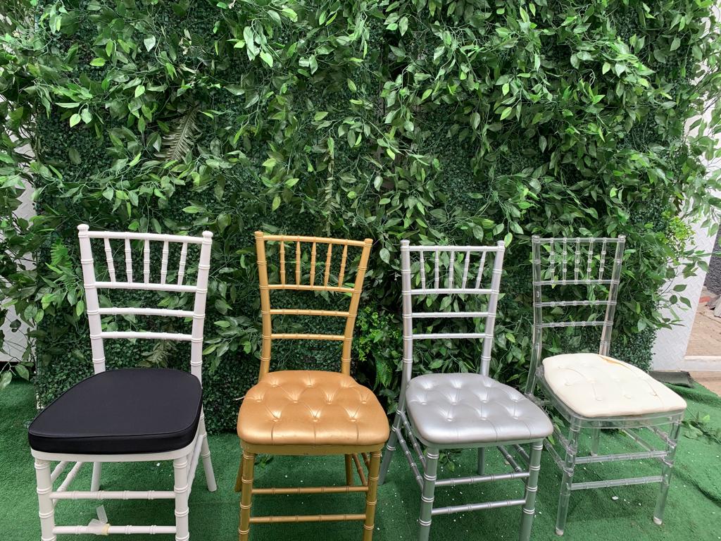  chiavari chairs