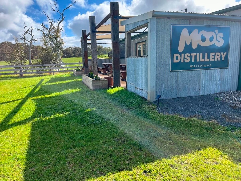 Moo's Distillery