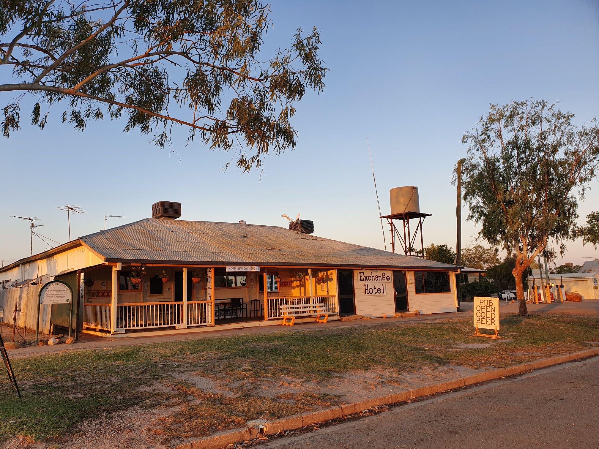 Muttaburra Pub - The Exchange Hotel