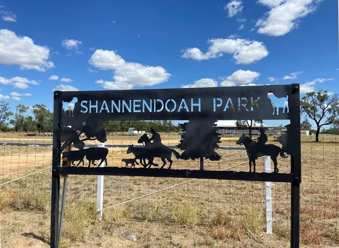 Shannendoah Parks Sunsets Farm Stay & Tours Blackall