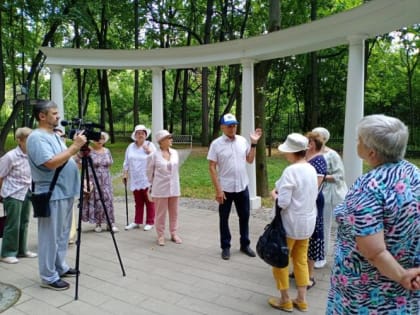 «Единая Россия» Воскресенска провела экскурсию для старшего поколения в усадьбе Кривякино