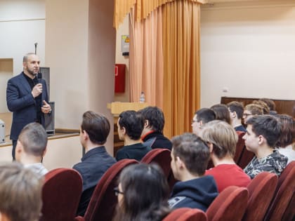 Руслан Заголовацкий встретился со студентами Орехово-Зуевского округа