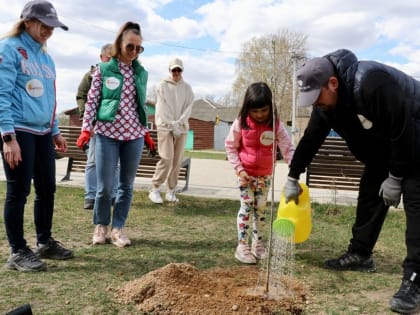 Николай Пархоменко принял участие в субботнике