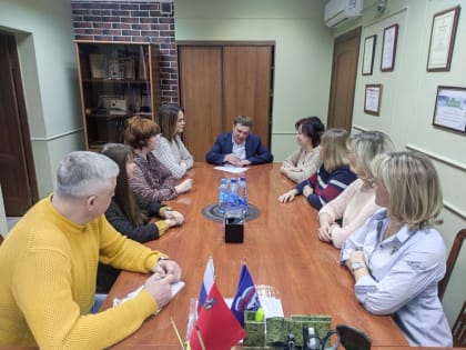 Сторонники «Единой России» провели очередную площадку для НКО в рамках проекта «Юридическая клиника»