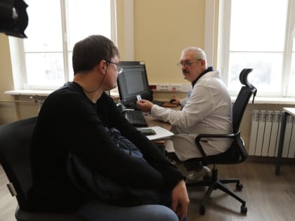 Телеведущая Юлия Барановская посетила единый пункт отбора на военную службу по контракту