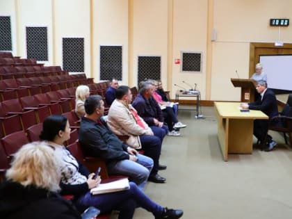 На заседании административной комиссии